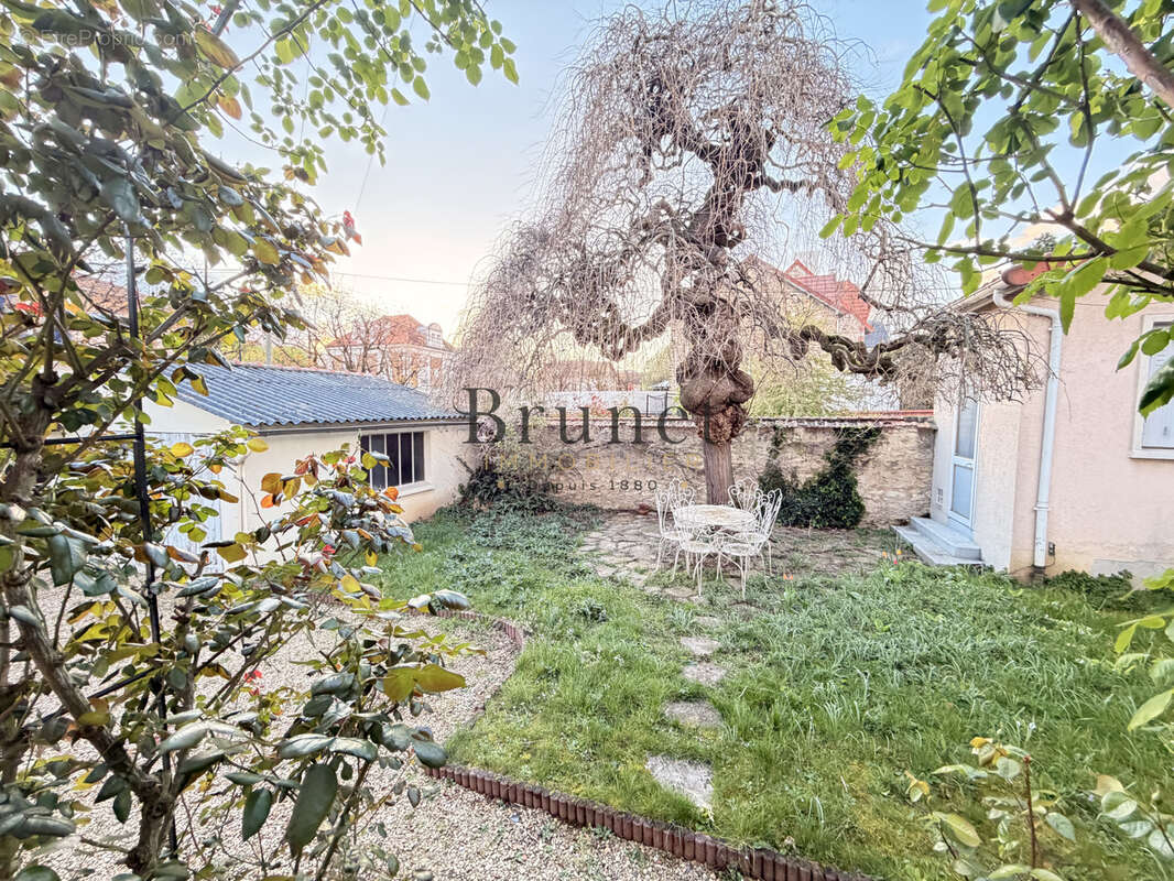 Maison à SAINT-MAUR-DES-FOSSES