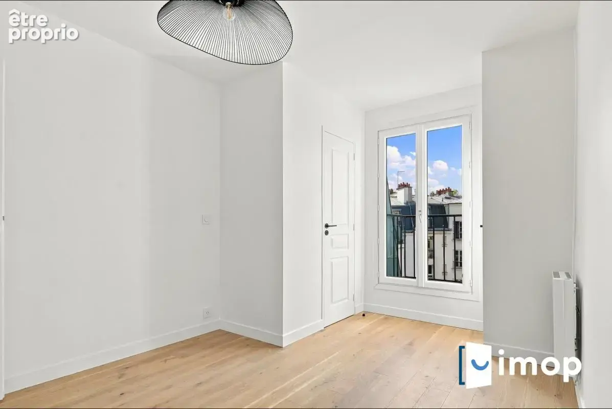 Dernier étage avec vue Sacré-Cœur – 3 pièces en parfait état - photo 6