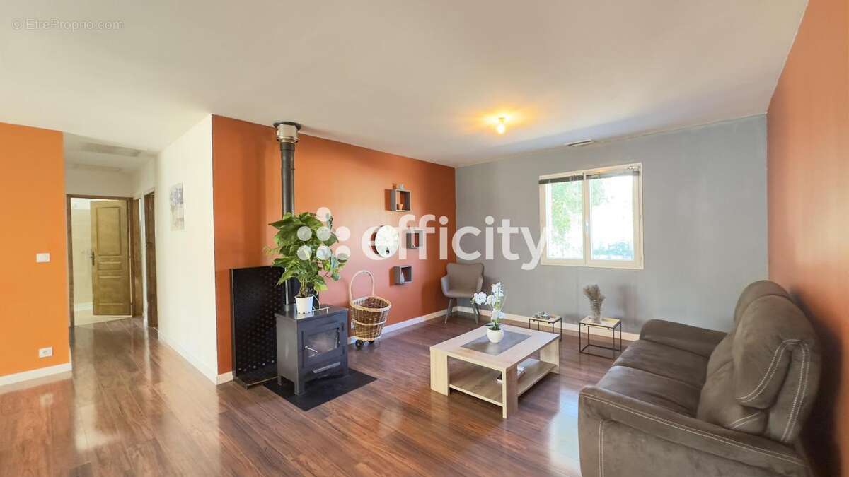 Maison à COLLORGUES