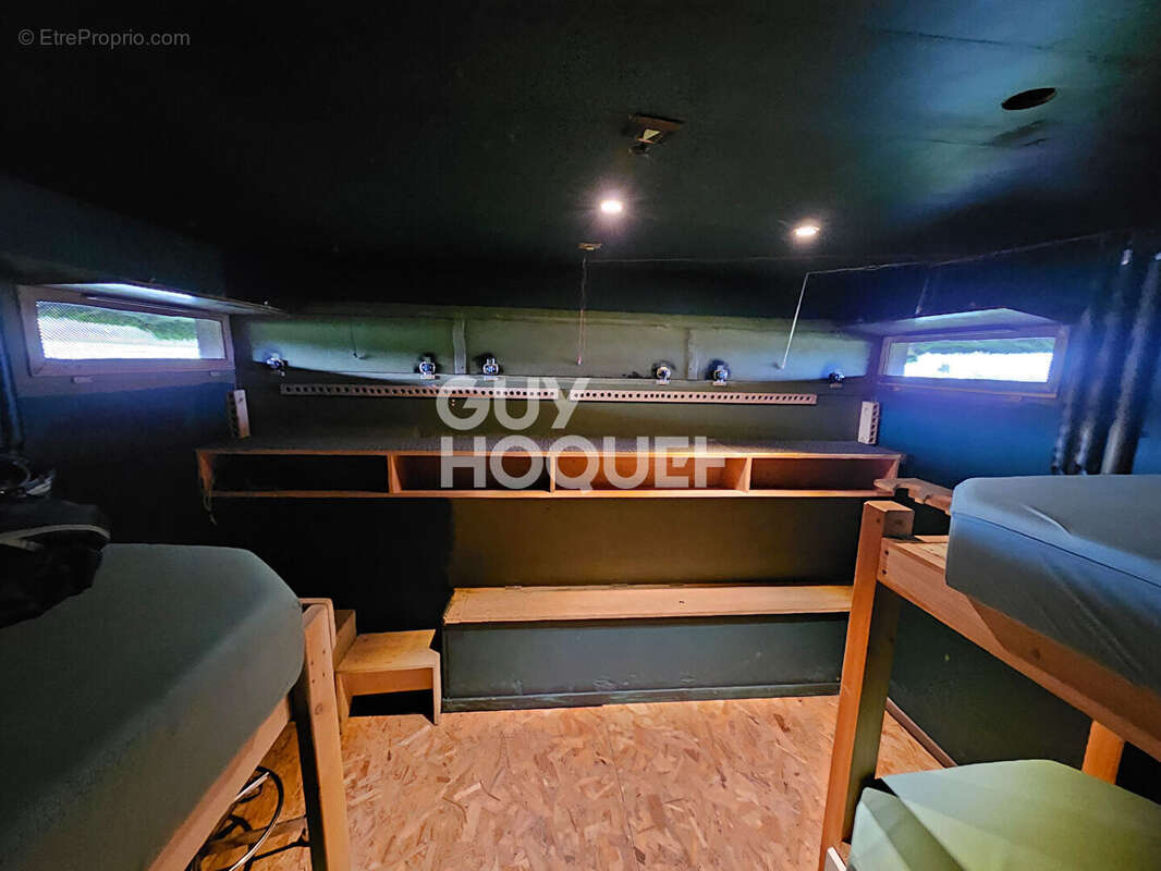 Terrain à CRICQUEVILLE-EN-BESSIN