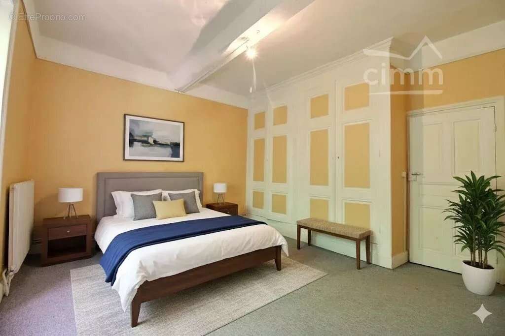 Maison à SAINT-BARTHELEMY-DE-VALS