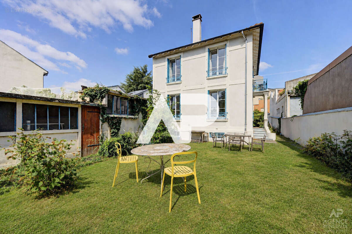Maison Rueil Malmaison 7 pièce(s) 132 m2 - photo 15