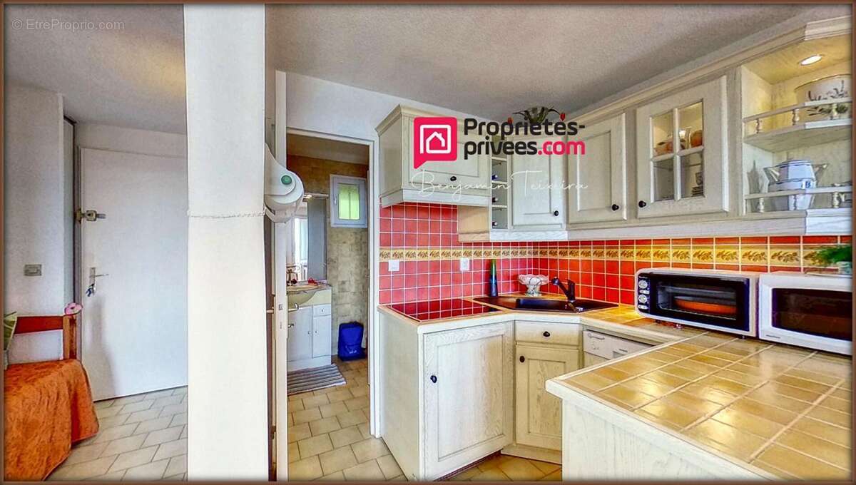 Appartement à ROQUEBRUNE-SUR-ARGENS
