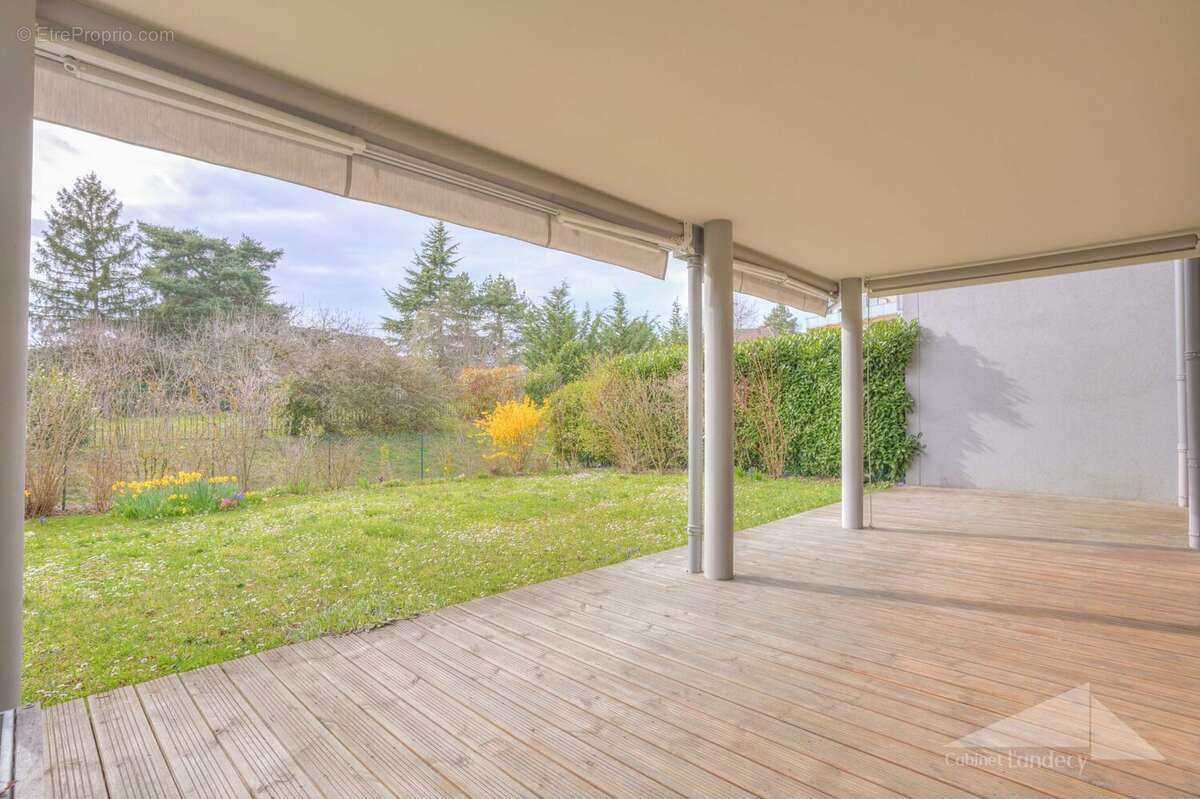 Appartement à PREVESSIN-MOENS