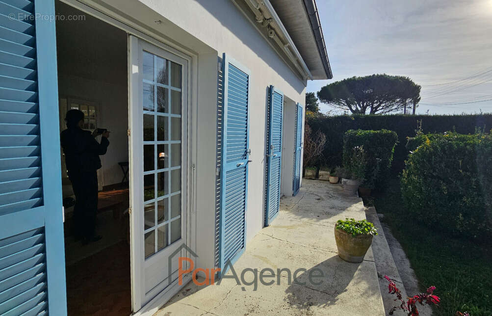 Maison à VAUX-SUR-MER