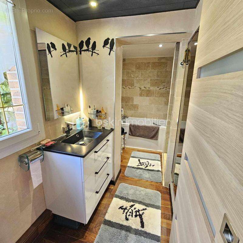 Maison à SAINTE-GAUBURGE-SAINTE-COLOMBE