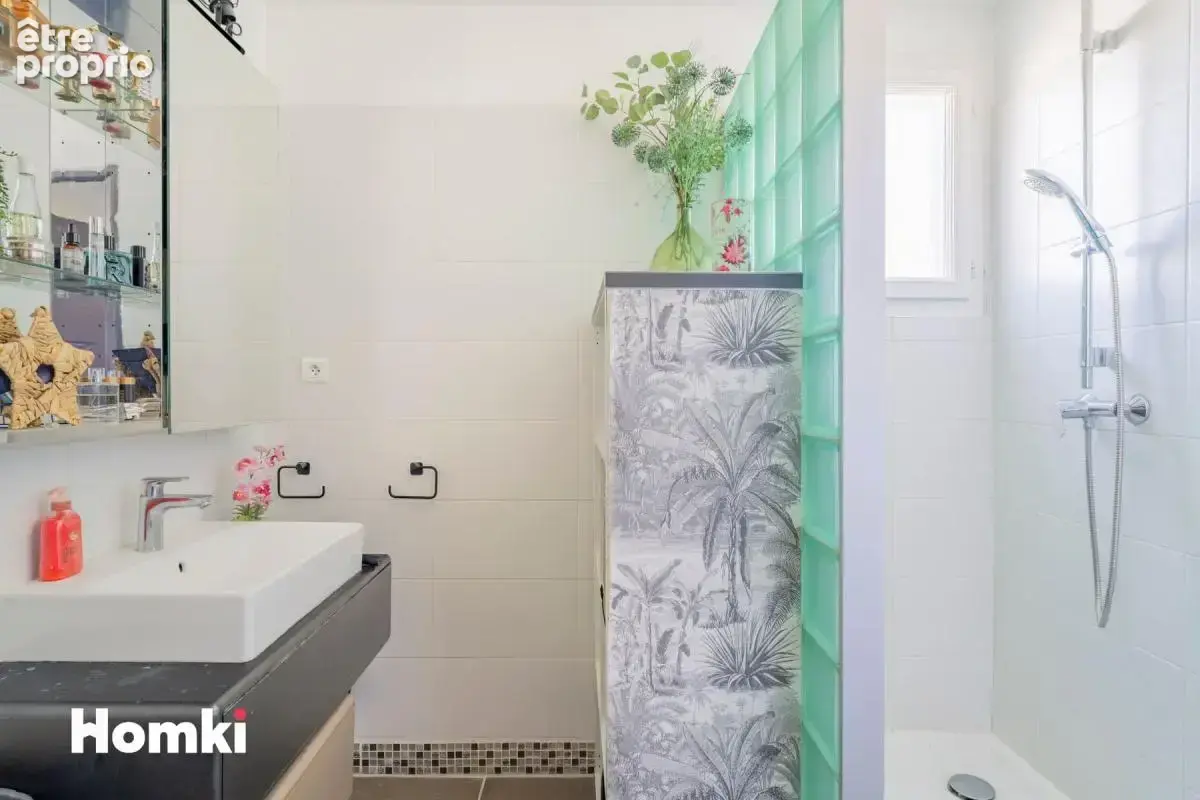 Appartement T4 de 81 m² à Marseille 13013, Rue Robert de Roux - photo 12