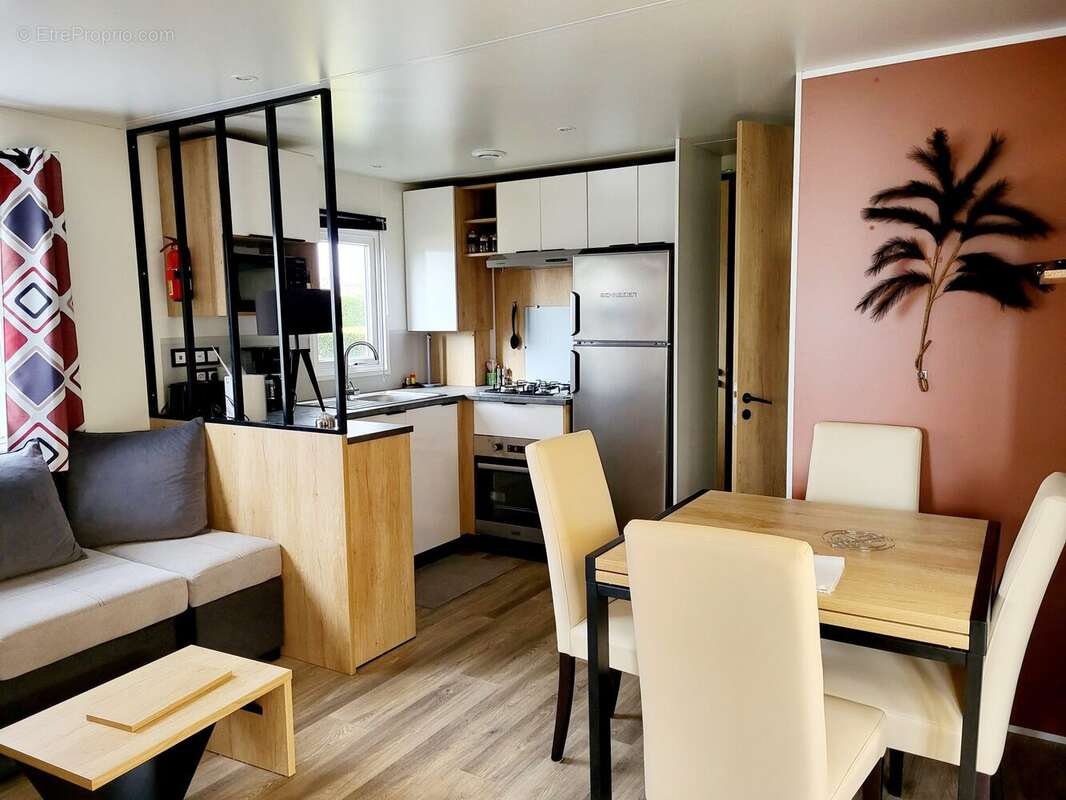 Maison à LES MATHES