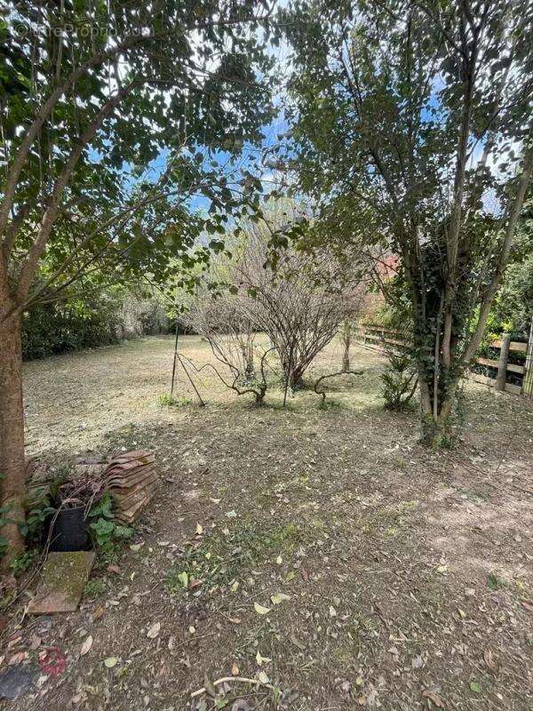 Terrain à L&#039;ISLE-EN-DODON