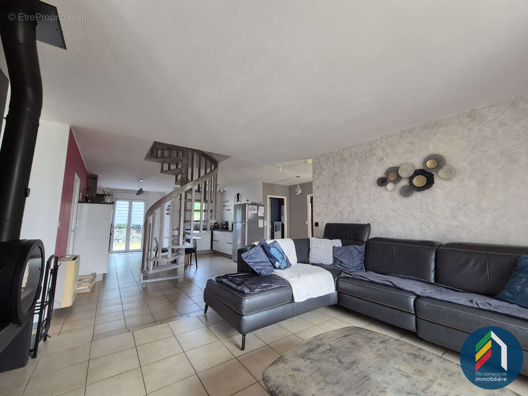 Maison à LA MEILLERAIE-TILLAY