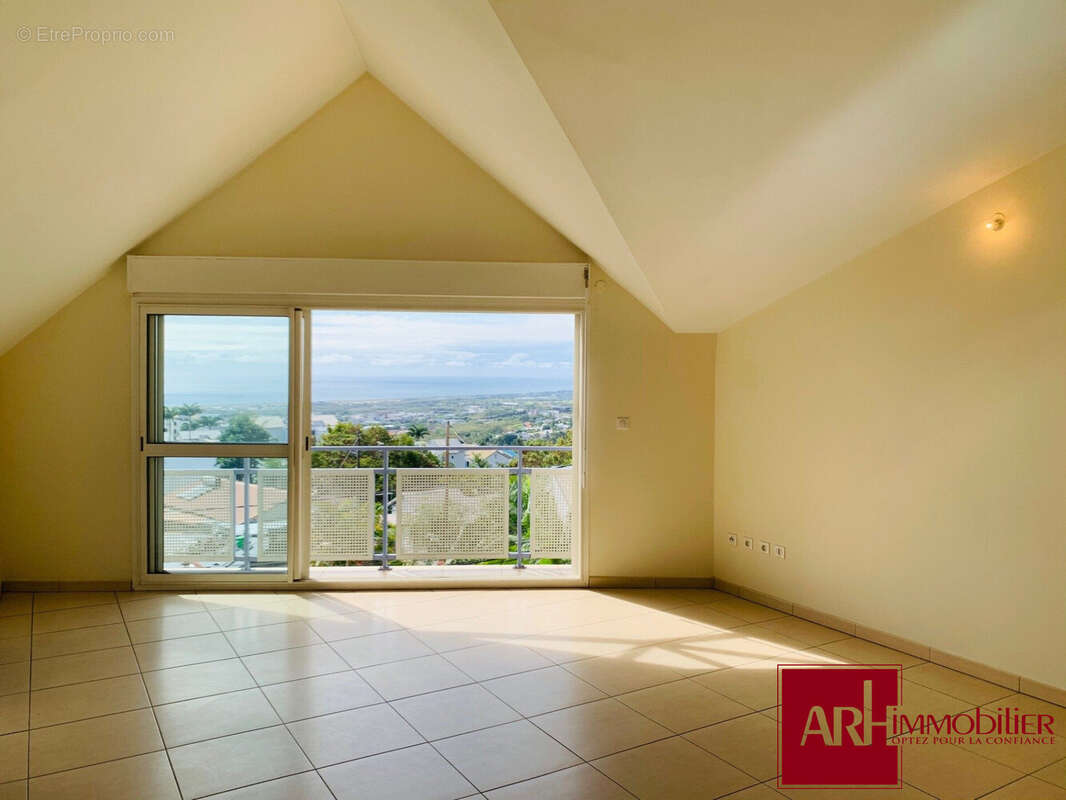 Appartement à SAINT-DENIS