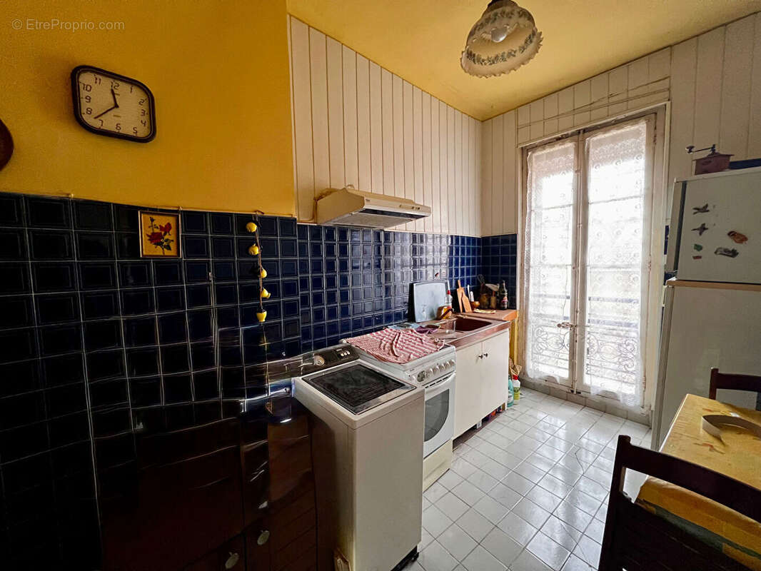 Appartement à MARSEILLE-1E