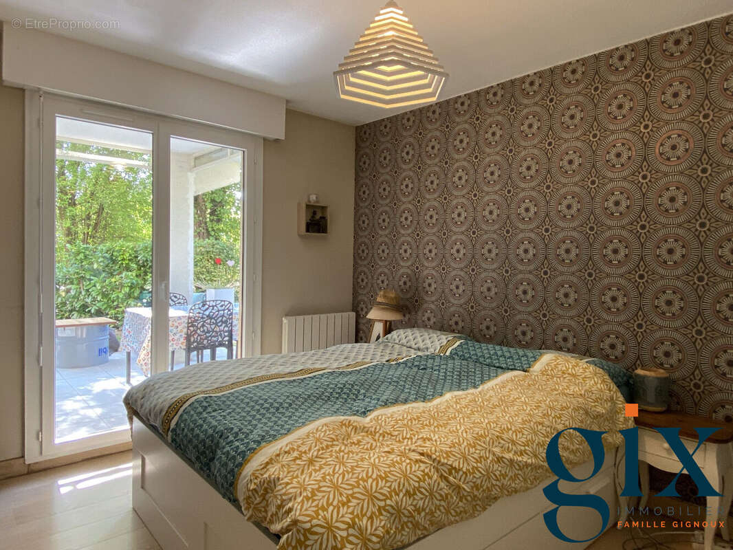 Appartement à MEYLAN