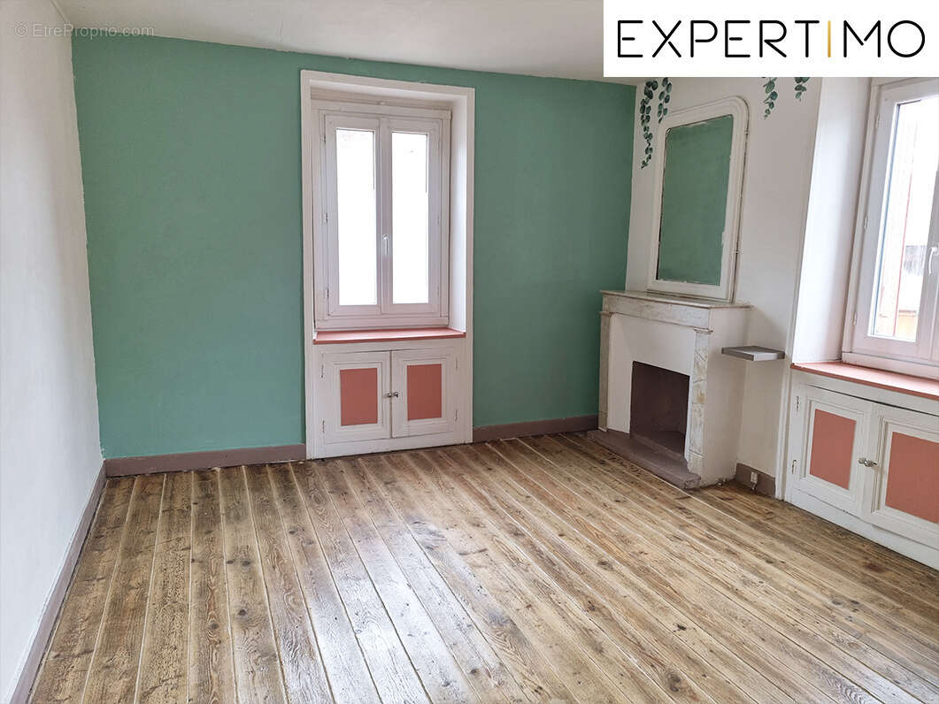 Servant, Maison de 168 m2 habitables avec cour et dépendances - photo 10