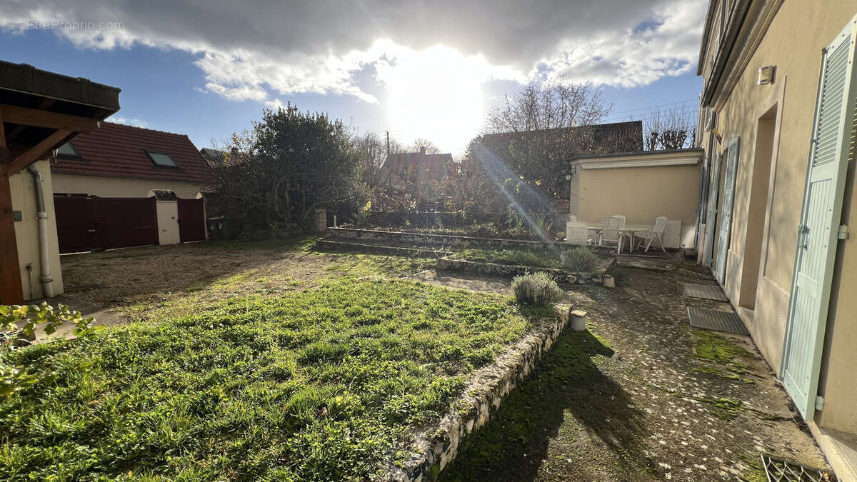 Maison à LA FERTE-ALAIS