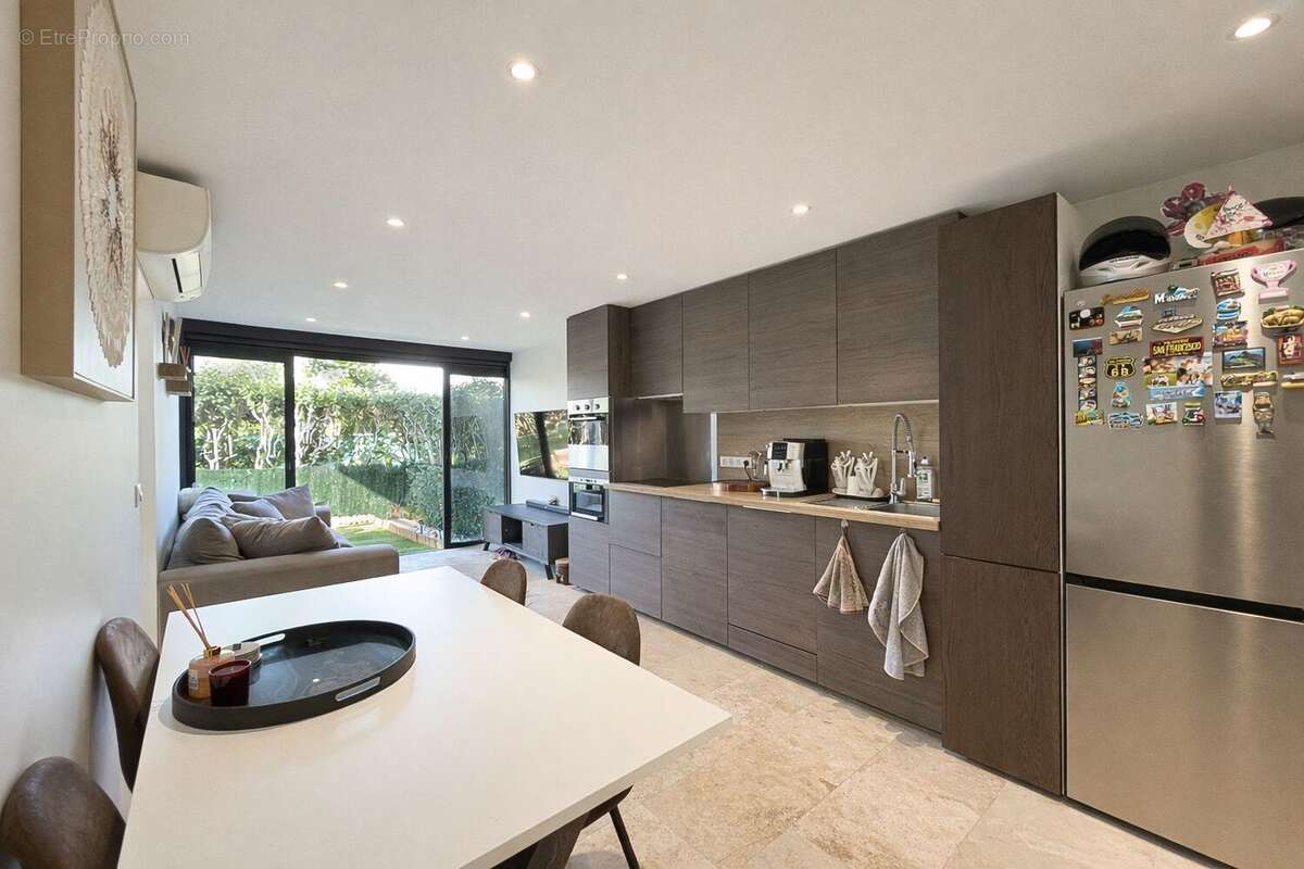 Appartement à MANDELIEU-LA-NAPOULE