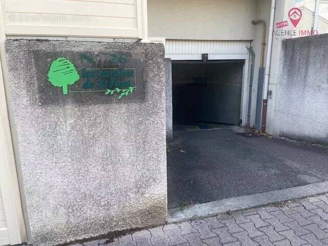 Parking à SAINT-FONS