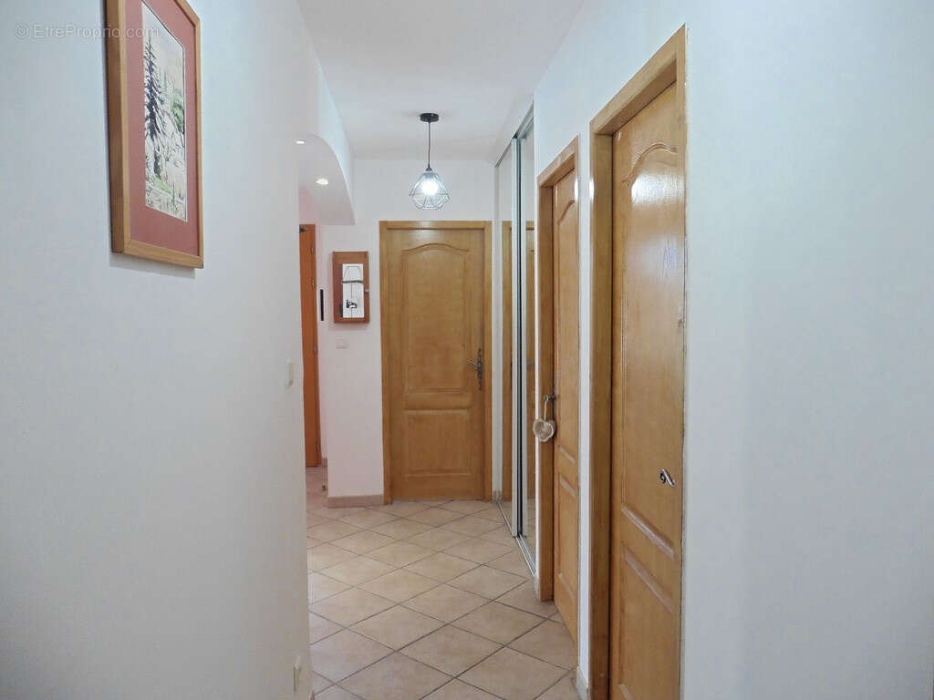 Maison à BOUILLARGUES