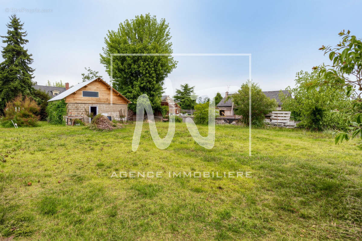 Terrain à BEAUFORT-EN-VALLEE