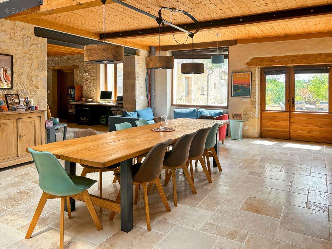 Propriété d’exception – Maison de Maître et 4 gites sur 27 hectares - photo 16