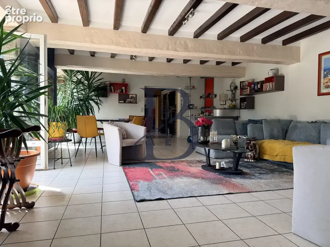 Maison 246 m² à La Colombe  - photo 2