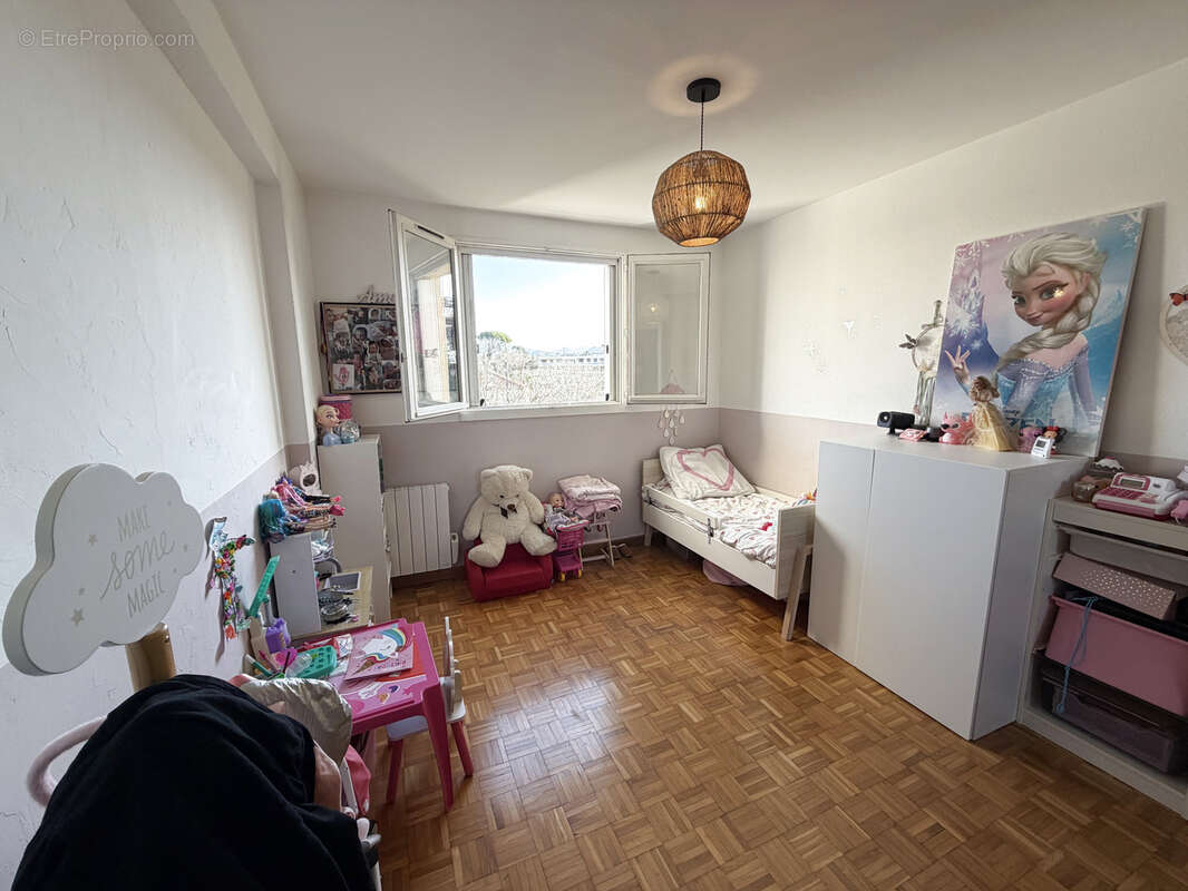 Appartement à MARSEILLE-12E
