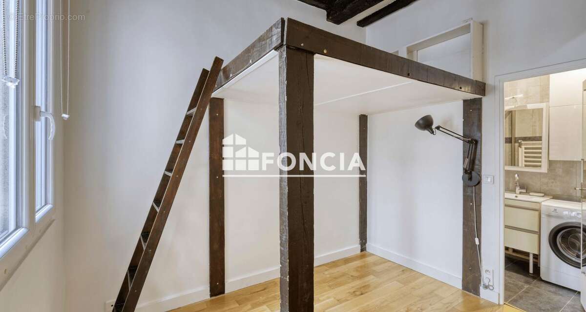 Appartement à PARIS-3E