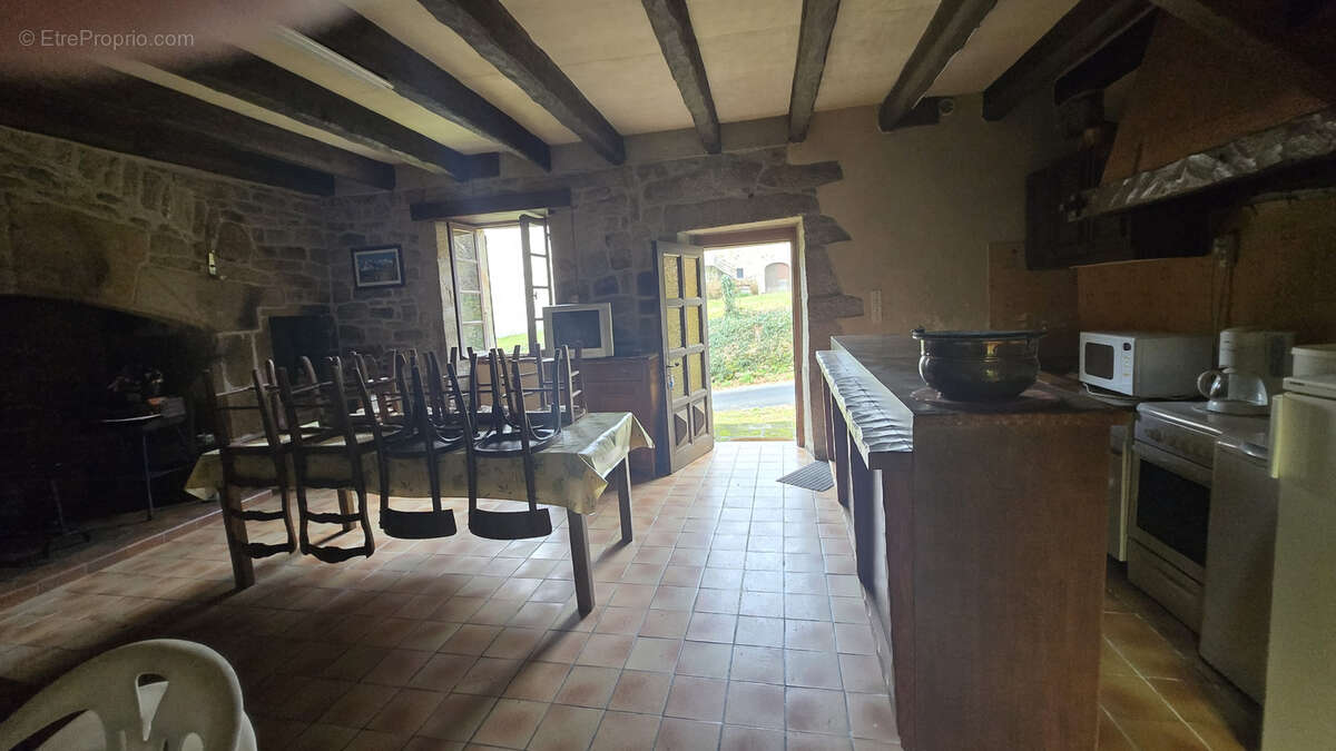 Maison à SAINT-JULIEN-LE-PELERIN