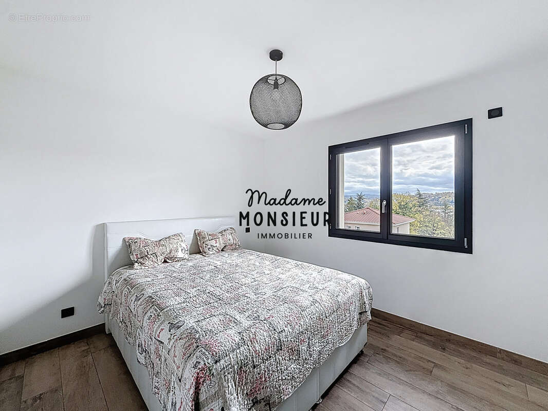 Maison à BOURGOIN-JALLIEU