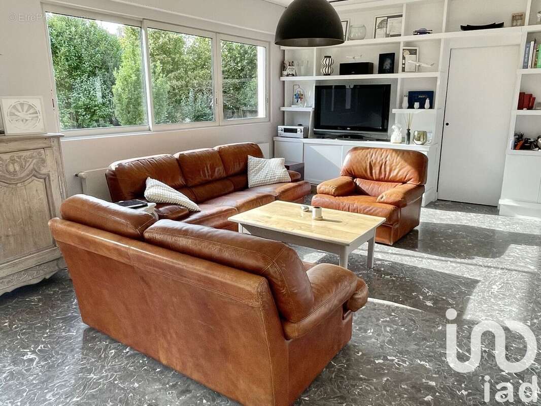 Maison 187 m² à Soisy-Sur-Seine  - photo 4