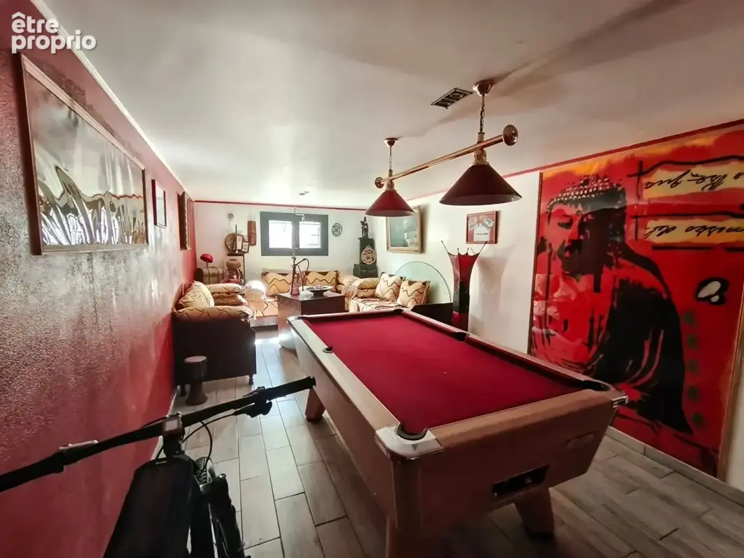 Mandres-les-Roses - Maison familiale de 200 m² avec piscine, jacuzzi, véranda climatisée et jardin paysagé - photo 13
