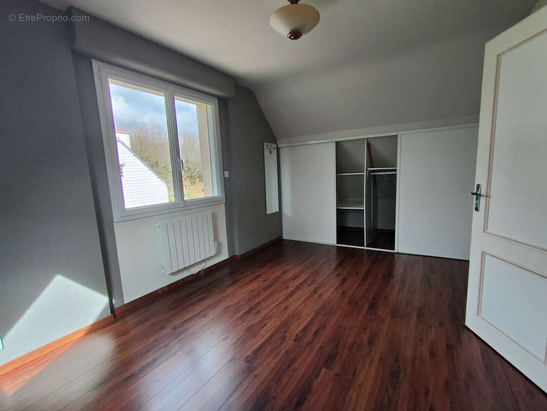 Maison à SAINT-THONAN