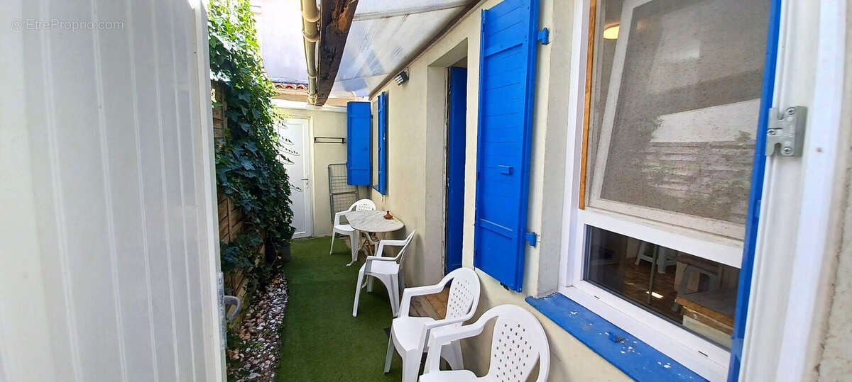 Maison à MAUGUIO