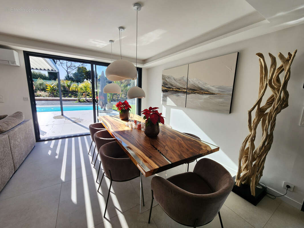 Maison à FREJUS