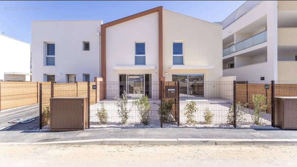 Appartement à SAUVIAN