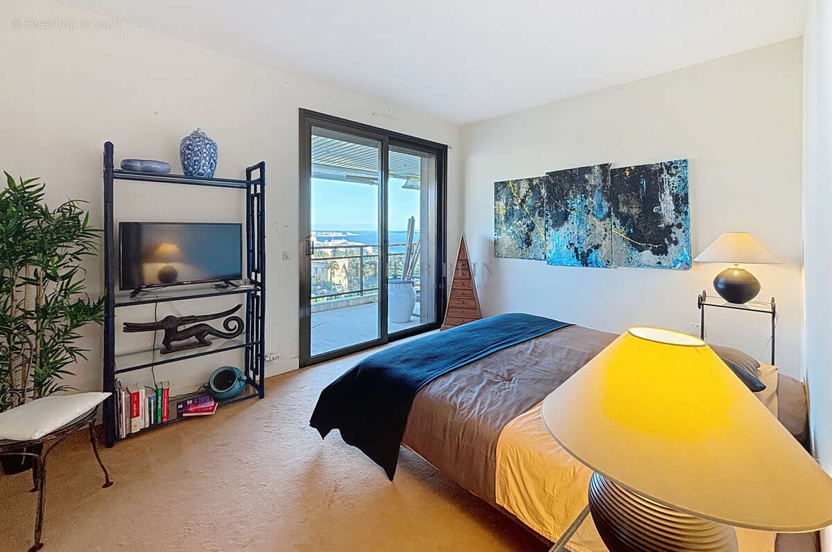 Cannes   croix-des-gardes   penthouse vastes terrasses vue mer - photo 8