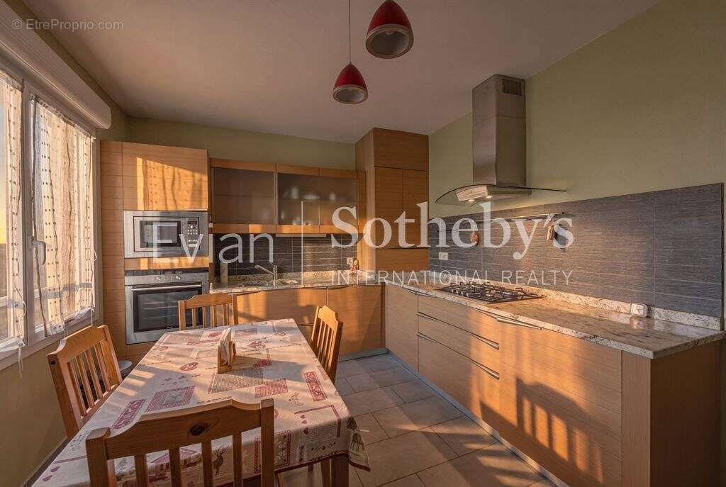 Evian centre ville appartement t4 vue lac - photo 17