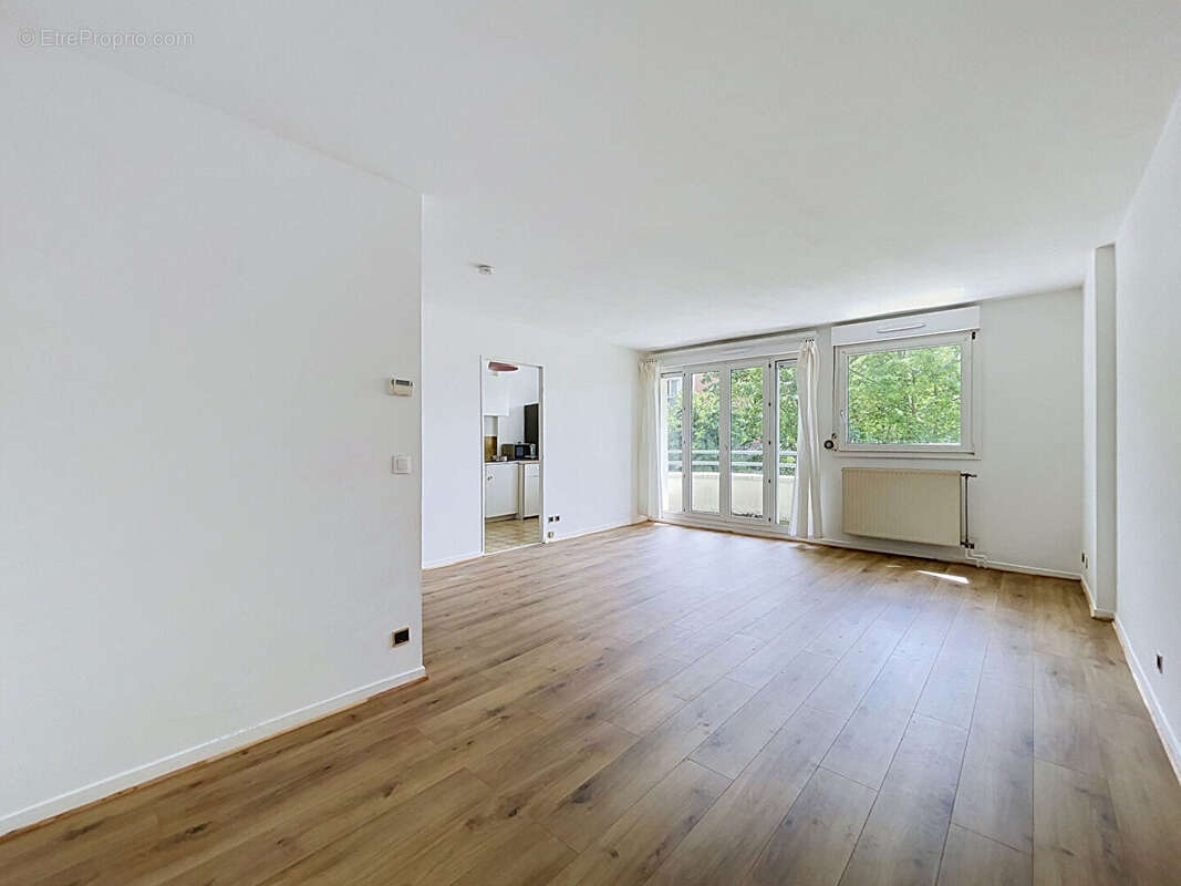 Appartement à MONTIGNY-LE-BRETONNEUX