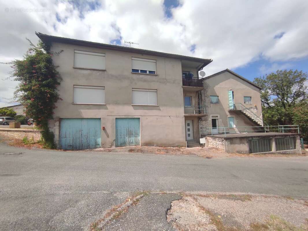 Duplex à rénover entièrement - photo 9