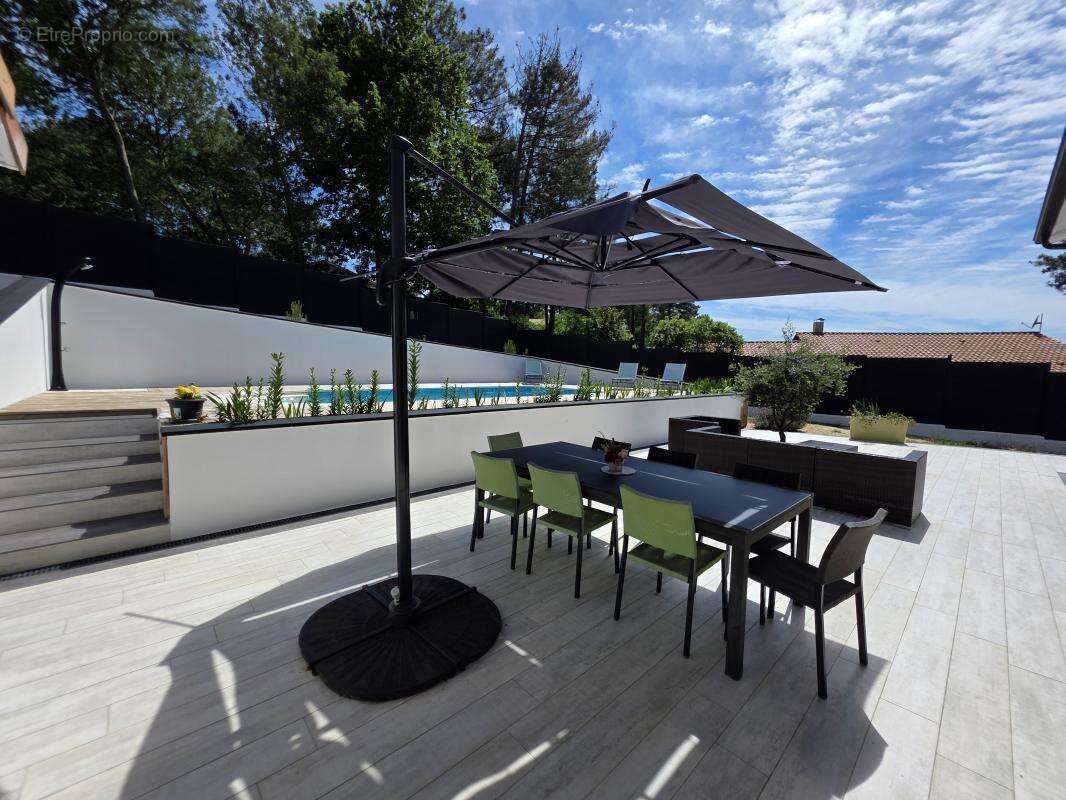 Maison 202 m² à Biscarrosse  - photo 4