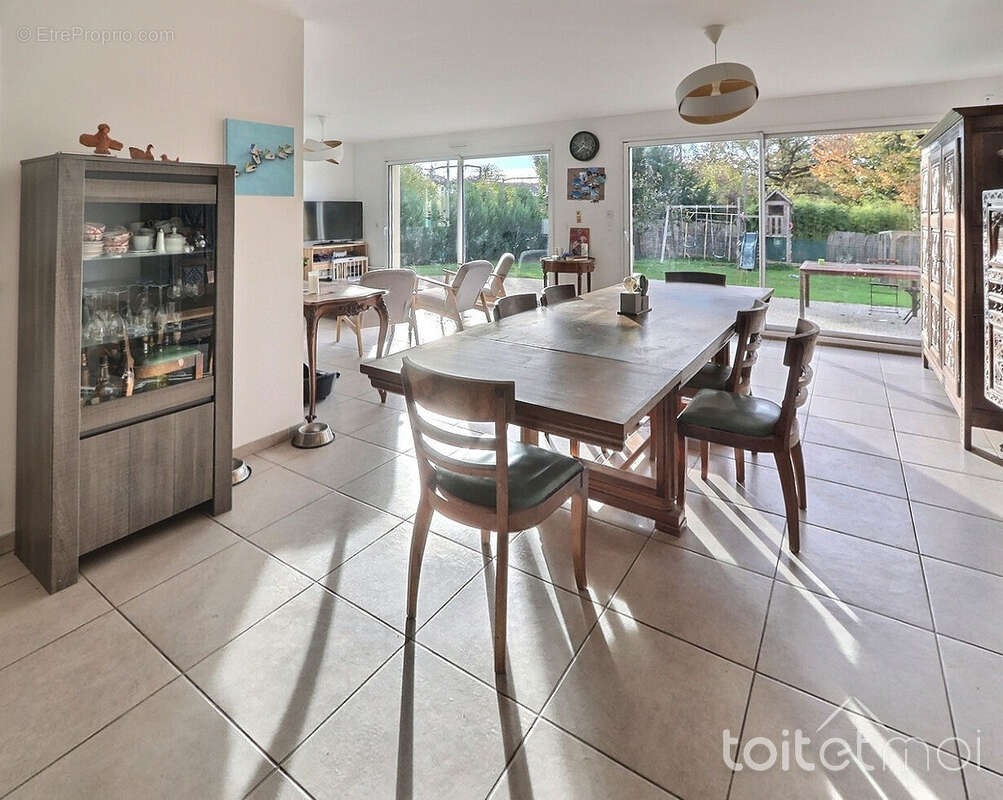 Maison à SAINT-REMY-LES-CHEVREUSE