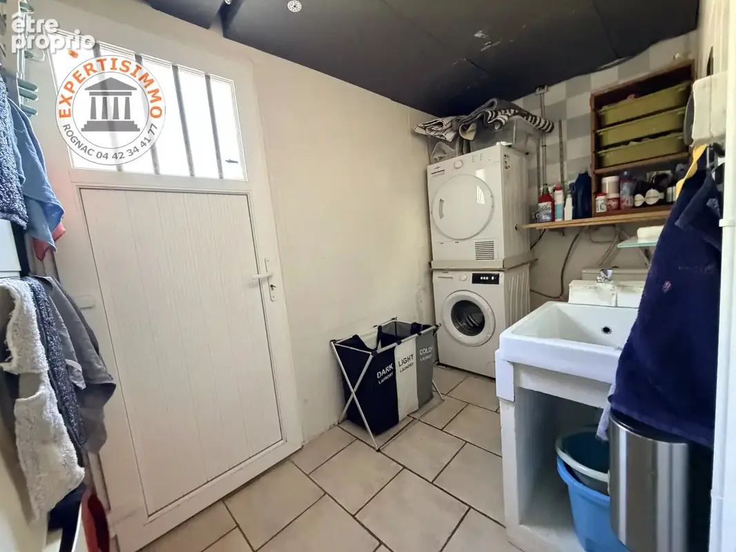 Vitrolles - Maison T5 avec piscine et garage - photo 13