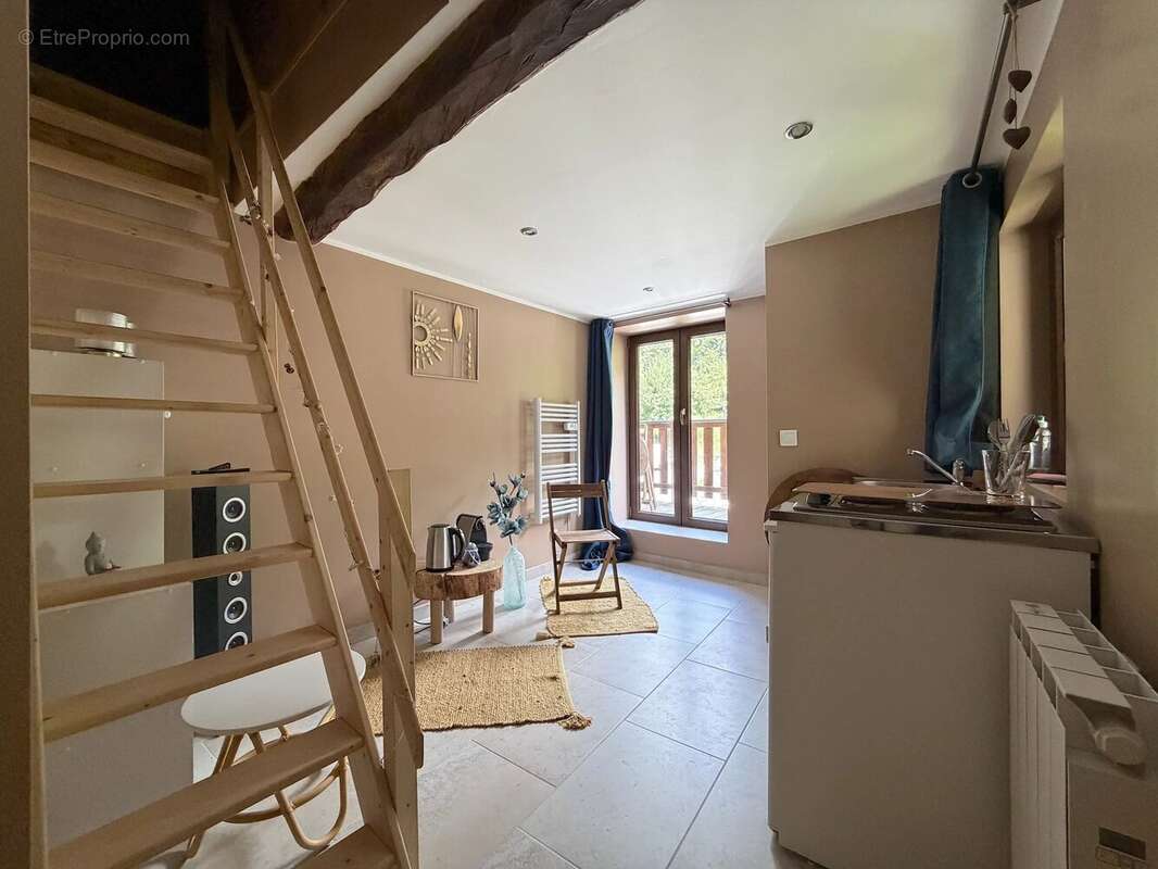 Maison à ALBIEZ-MONTROND