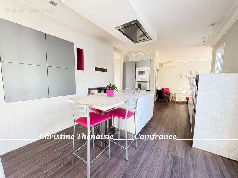 Maison à vendre 5 pièces - Plain-Pied - 3 chambres - 2 salles d'eau - 3 wc - Piscine couverte - 2 garages SAINT HILAIRE DE RIEZ  - photo 18