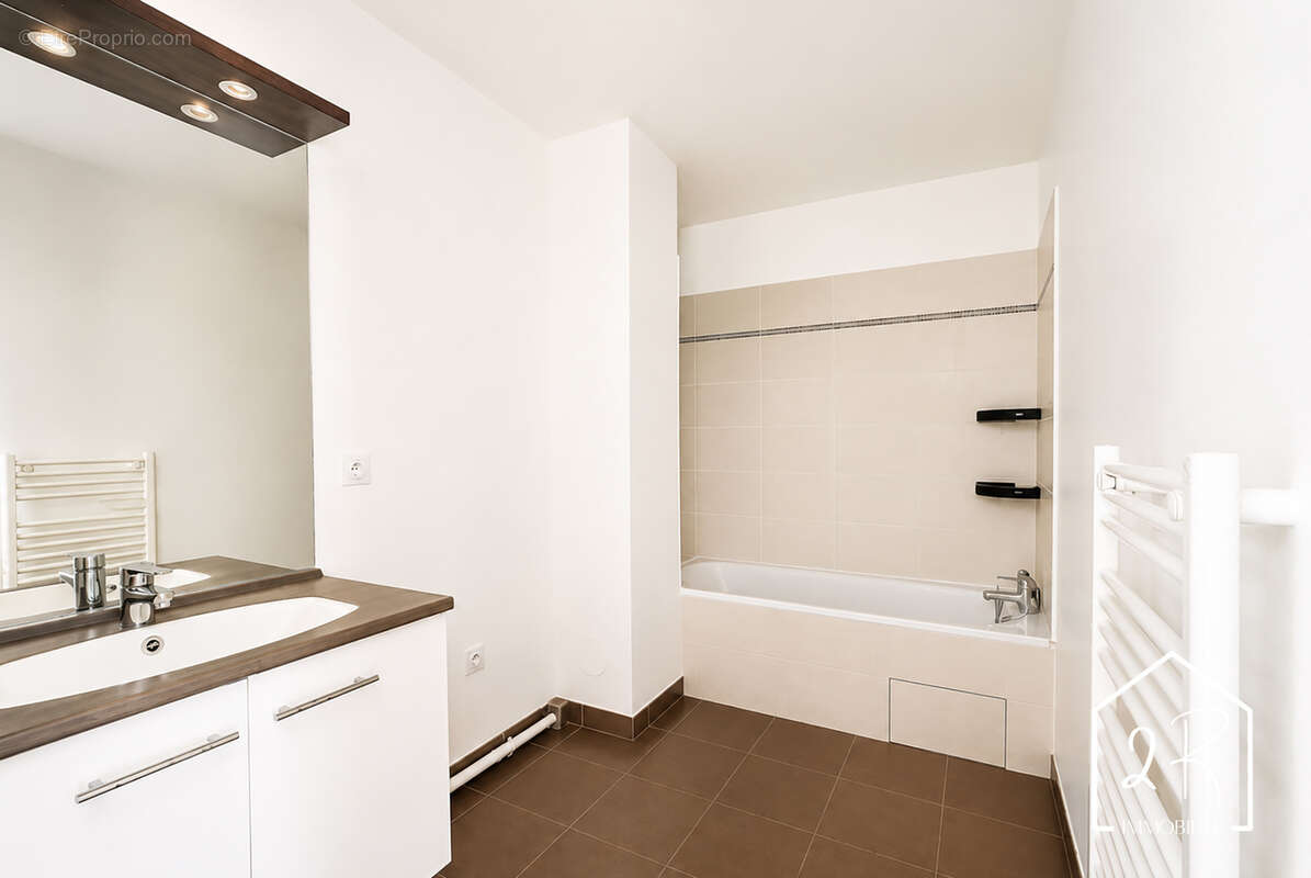 Appartement à SAINT-SYMPHORIEN-D'OZON