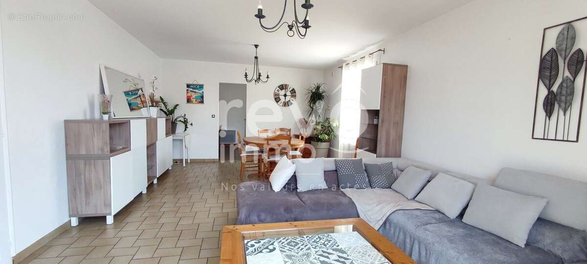 BOURG. 4 chambres + bureau. - photo 2