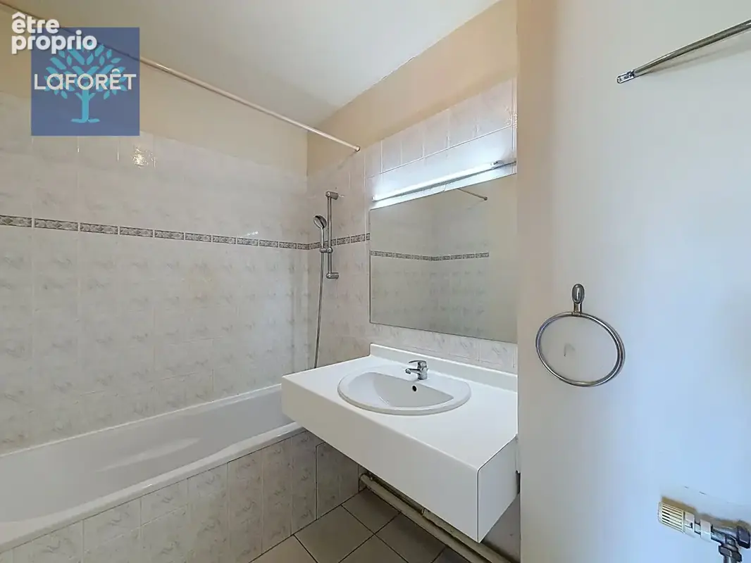 Appartement Saint Genis Laval 2 pièce(s) 56 m2 - photo 9