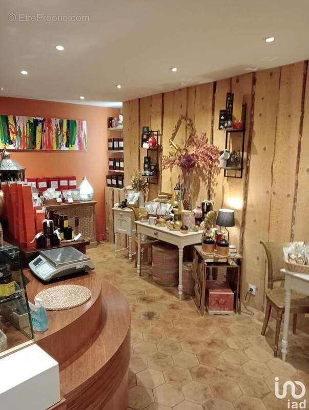 Photo 7 - Commerce à LA BOURBOULE