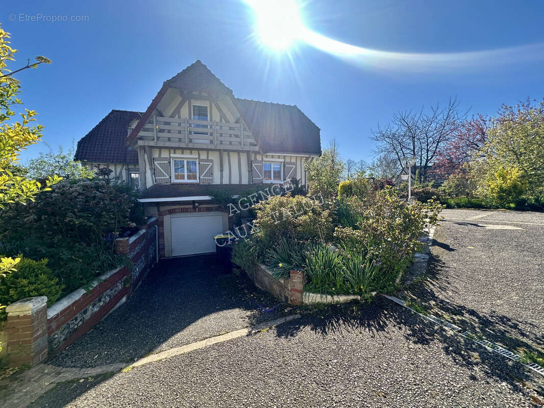 Maison à ENVERMEU