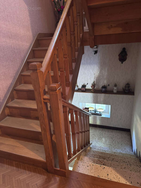 Maison indépendante avec terrain, garage et 6 chambres - vue dégagée - photo 16